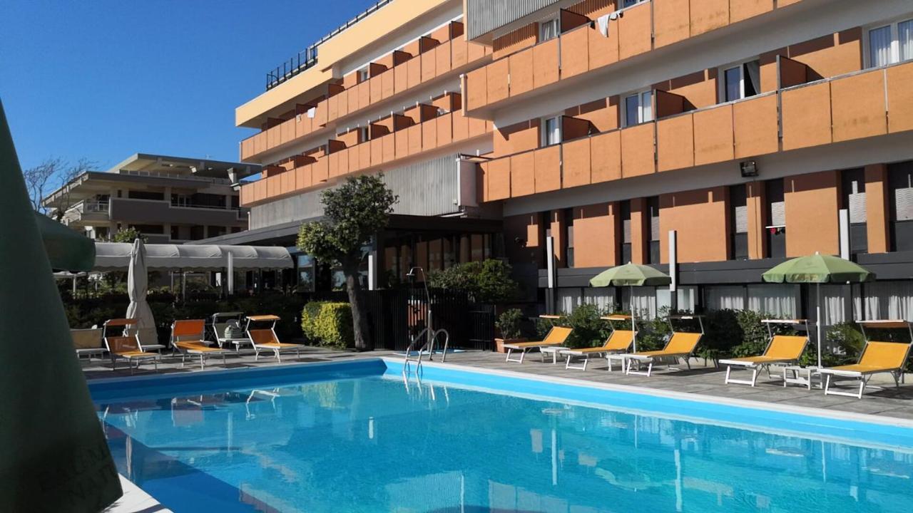 Park Hotel Rimini Esterno foto