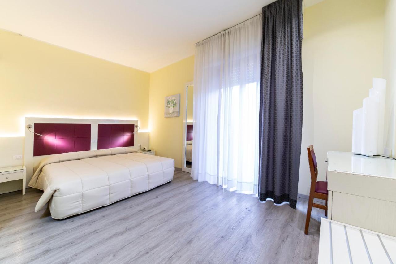 Park Hotel Rimini Esterno foto
