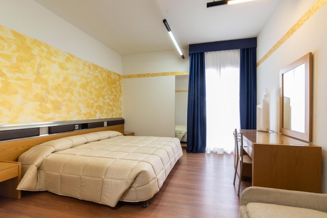 Park Hotel Rimini Esterno foto