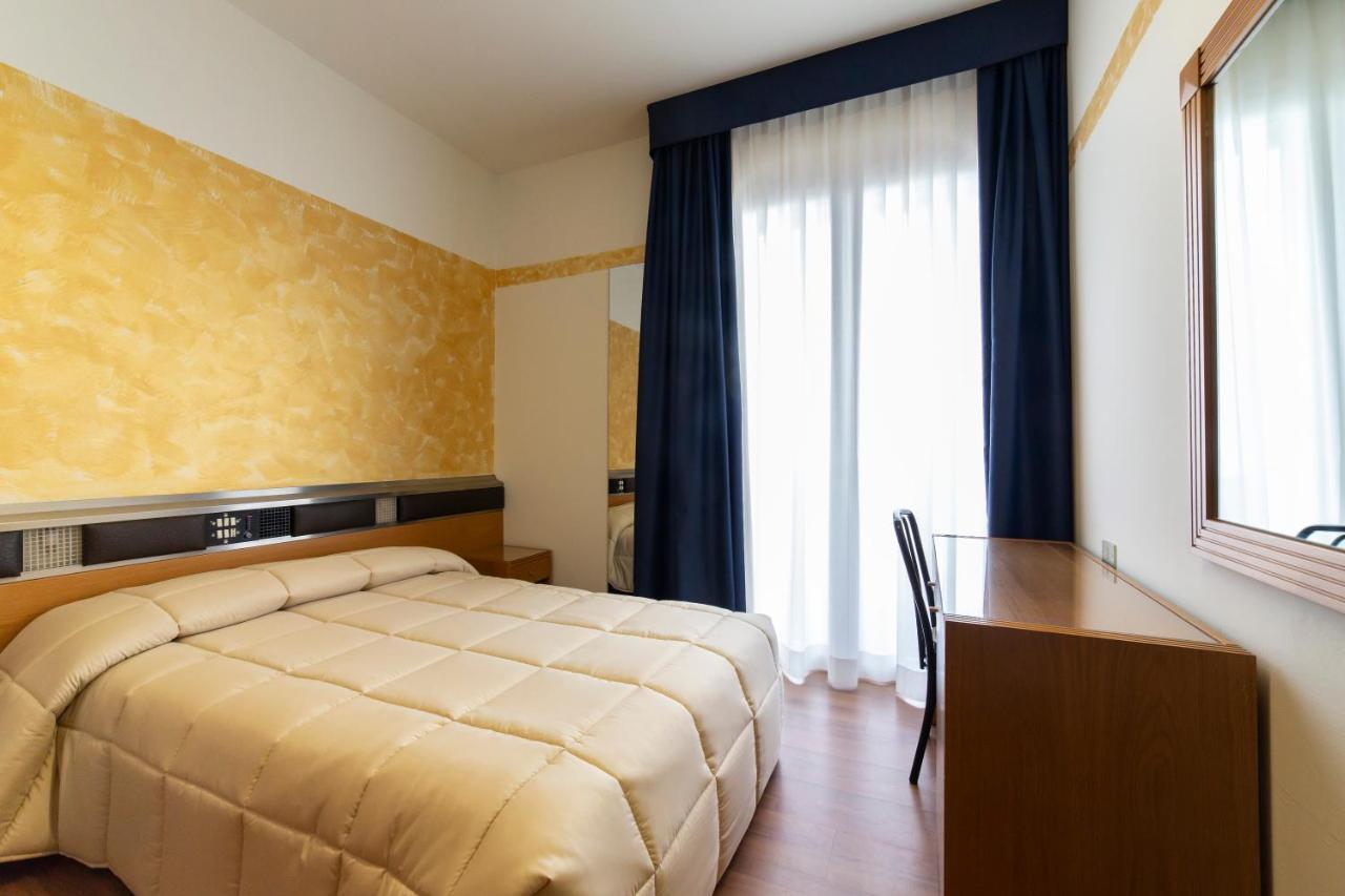 Park Hotel Rimini Esterno foto